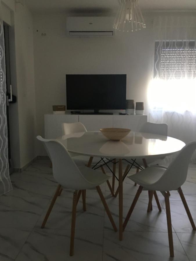 Apartmani Zlata Sveti Filip i Jakov Extérieur photo