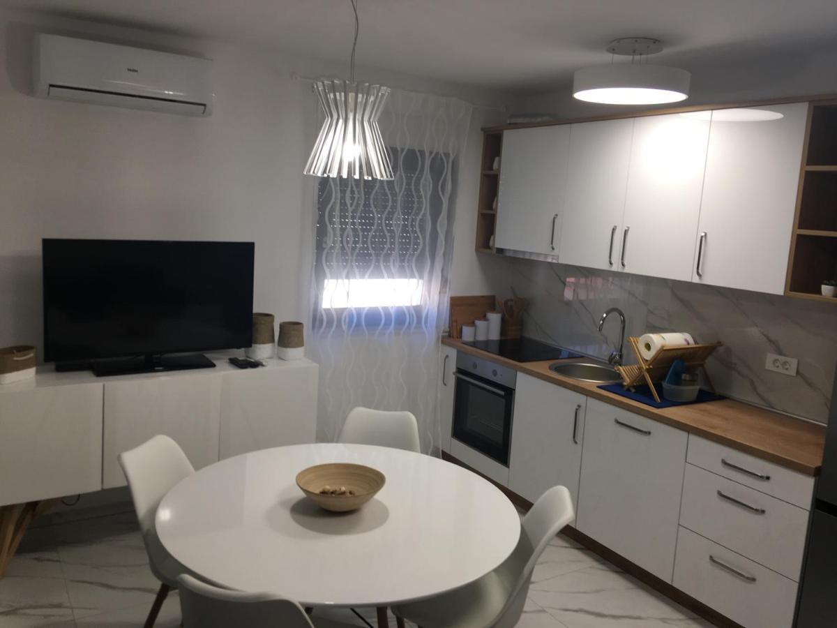 Apartmani Zlata Sveti Filip i Jakov Extérieur photo